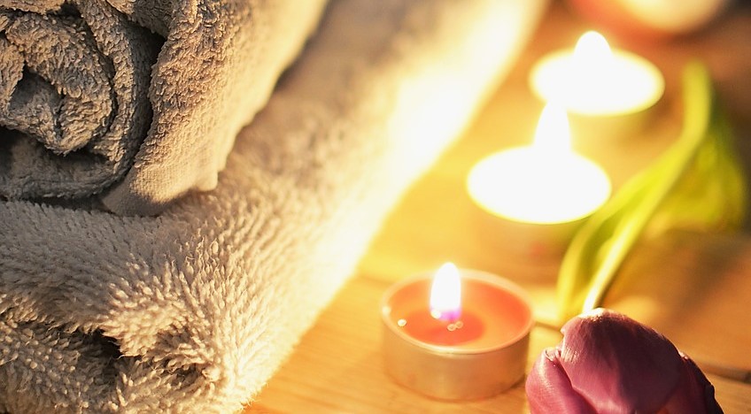 Świece do masażu – coraz częściej wybierane