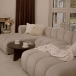 Jak dopasować narożnik w kształcie U do stylu wnętrza – praktyczne porady i inspiracje